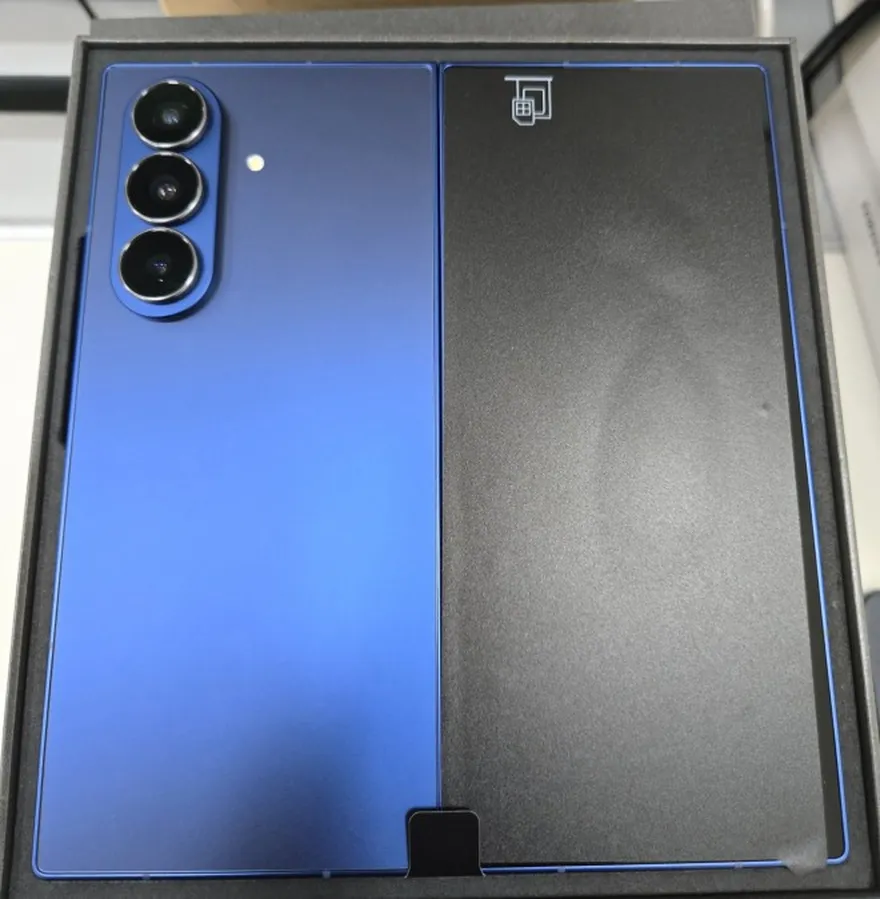 Rò rỉ hình ảnh thực tế của Samsung Galaxy Z Fold7