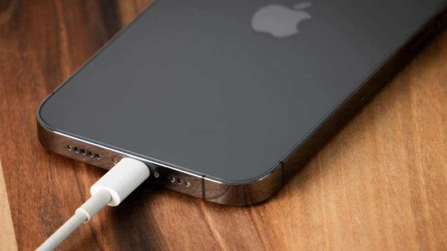 Đừng dại thay pin iPhone không chính hãng