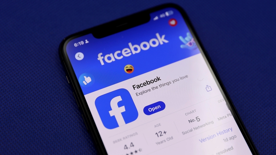 Cách bình luận bằng biệt danh trên Facebook
