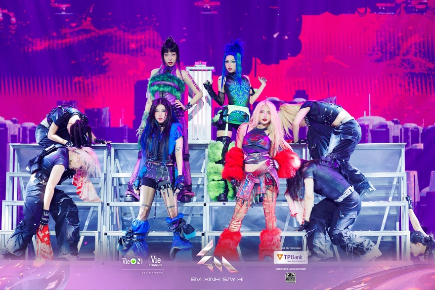 Lời bài hát Not My Fault - Em Xinh Say Hi Live Stage 3