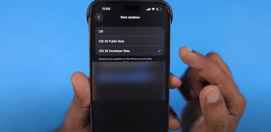 iOS 26 Public Beta vs. Developer Beta, bản nào tốt hơn?