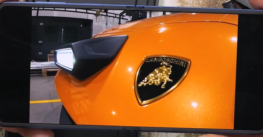 Galaxy Z Flip7 vượt qua bài drop-test khắc nghiệt