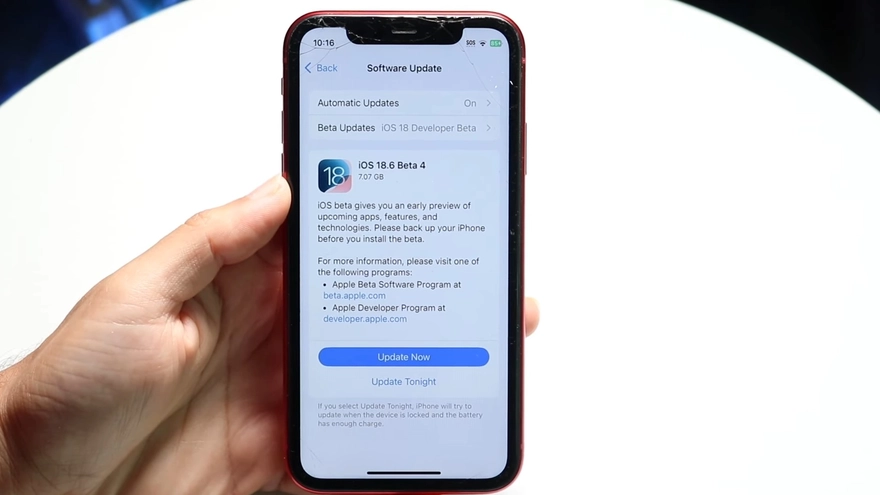 Đánh giá iOS 18.6 trên iPhone 11