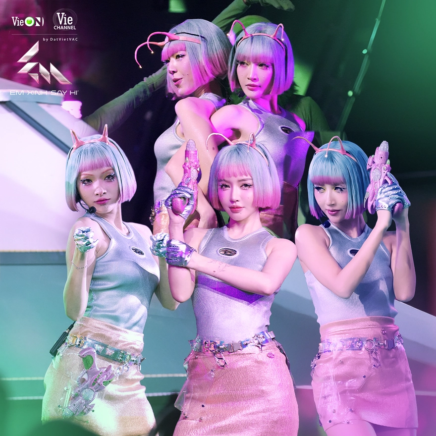 Lời bài hát Cách Yêu Đúng Điệu - Em Xinh Say Hi Live Stage 4