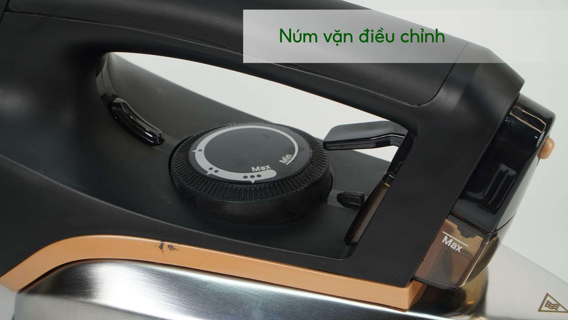 Tích hợp bình xịt tiện lợi