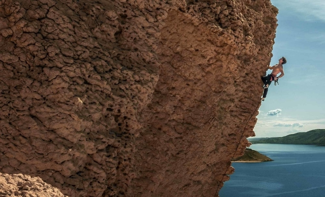 Điểm leo đồi đánh giá sức mạnh leo dốc và sức bền dựa trên các lần chạy dài và VO2 tối đa