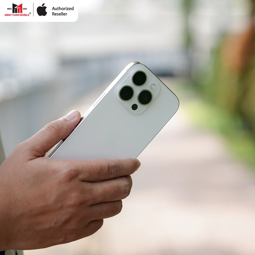 So sánh thời lượng pin iOS 18.6.2 trên các dòng iPhone Pro