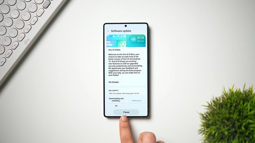 Galaxy S24 bất ngờ nhận tính năng AI mới từ One UI 8 Beta 2