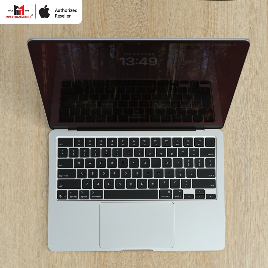 MacBook Air M4 giảm sâu: Lựa chọn hoàn hảo cho sinh viên!