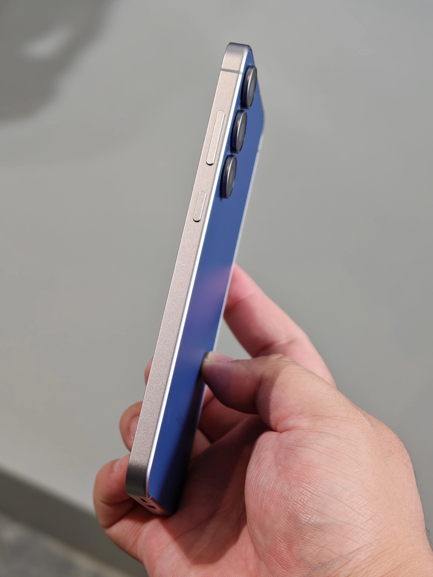 Galaxy S25 và Galaxy S25 FE: Cùng giá nên chọn cái nào?