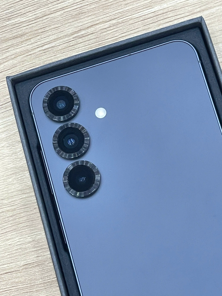 Galaxy S25 và Galaxy S25 FE: Cùng giá nên chọn cái nào?