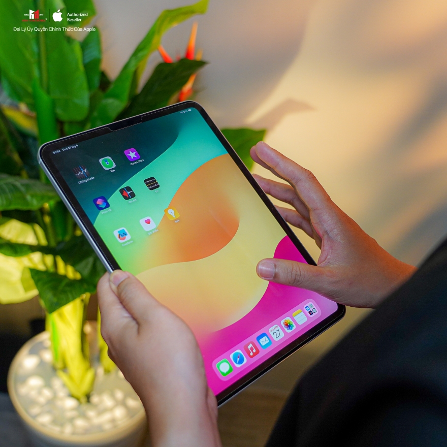  iPadOS 26 hay iPadOS 18.7