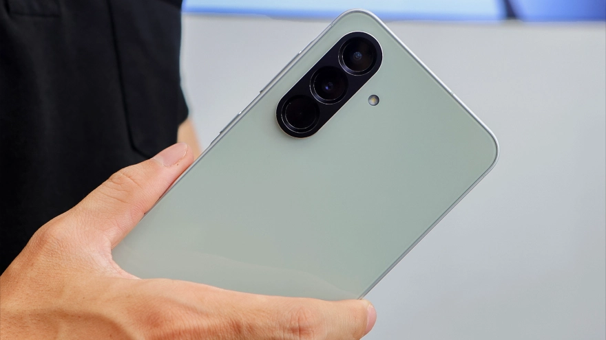 Galaxy A57 bất ngờ lộ diện