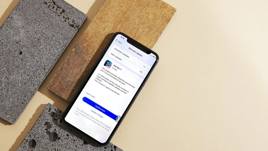 Ai nên cập nhật iOS 18.7.1 ngay lúc này để tránh mất dữ liệu?