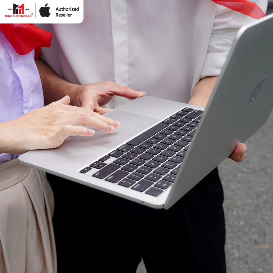 Nên chọn mua MacBook Air M4 hay iPad Pro M4?