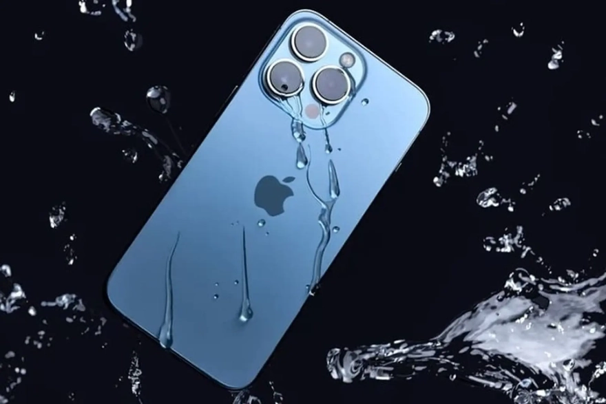 Cách bảo vệ iPhone an toàn vào mùa mưa bão