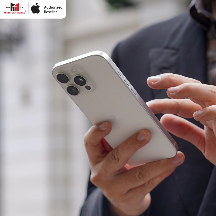 iOS 26.1 Beta 3 có thật sự gây hao pin, nóng máy?