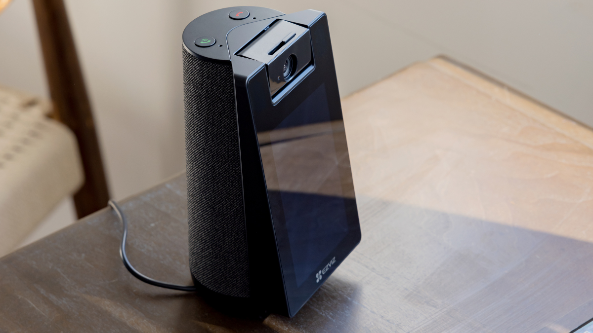 Màn hình cảm ứng tích hợp – Gọi video và giám sát dễ dàng