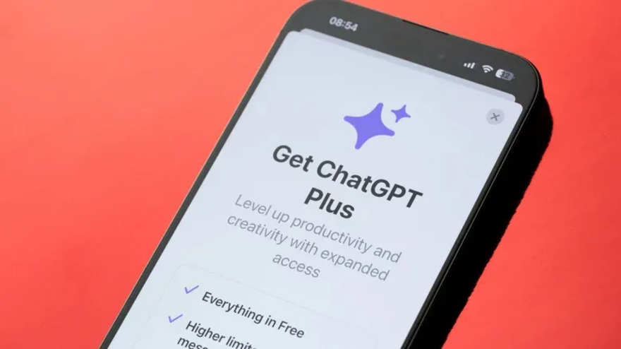 Nên chọn ChatGPT Plus hay Gemini Pro