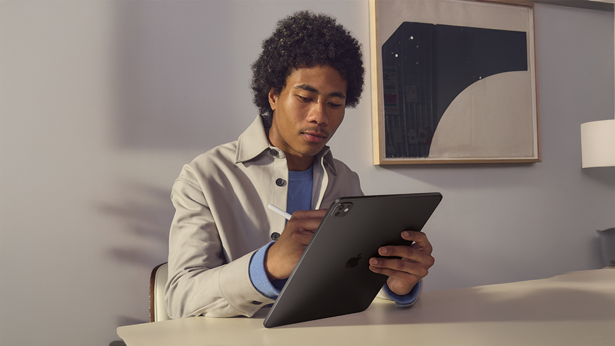 Tối ưu hóa sáng tạo với 512GB SSD và hệ sinh thái Apple Pencil Pro