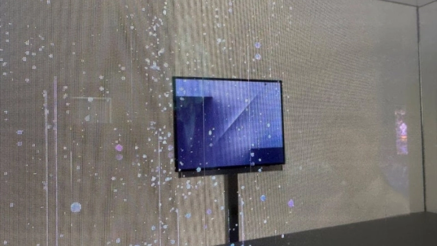 Samsung gấp rút ra mắt điện thoại gập ba Galaxy Z TriFold