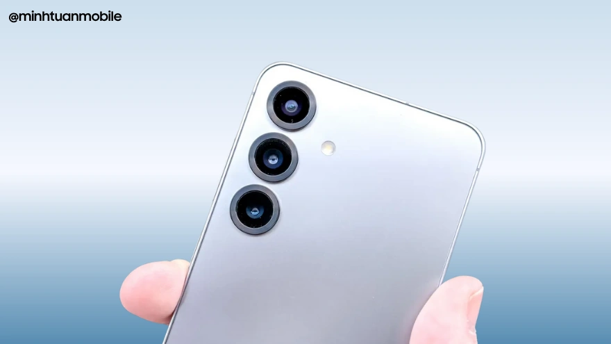 Samsung Galaxy S26 hé lộ thân máy mỏng 6.9mm, hỗ trợ sạc Qi2