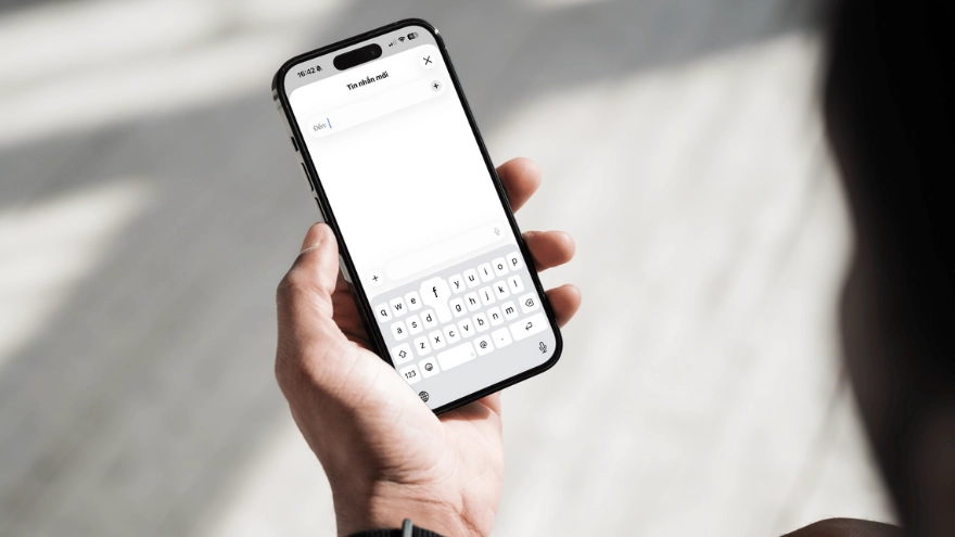 Cách khắc phục lỗi liệt bàn phím trên iOS 26.1