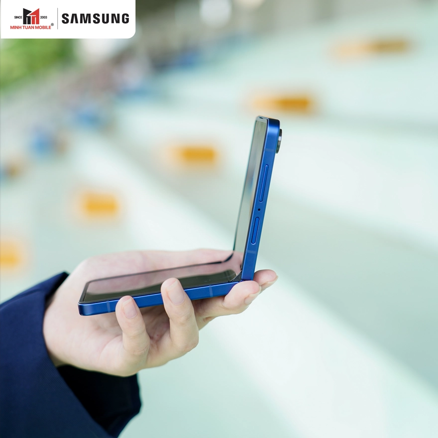 Điện thoại nắp gập có tốt hơn điện thoại thông thường?