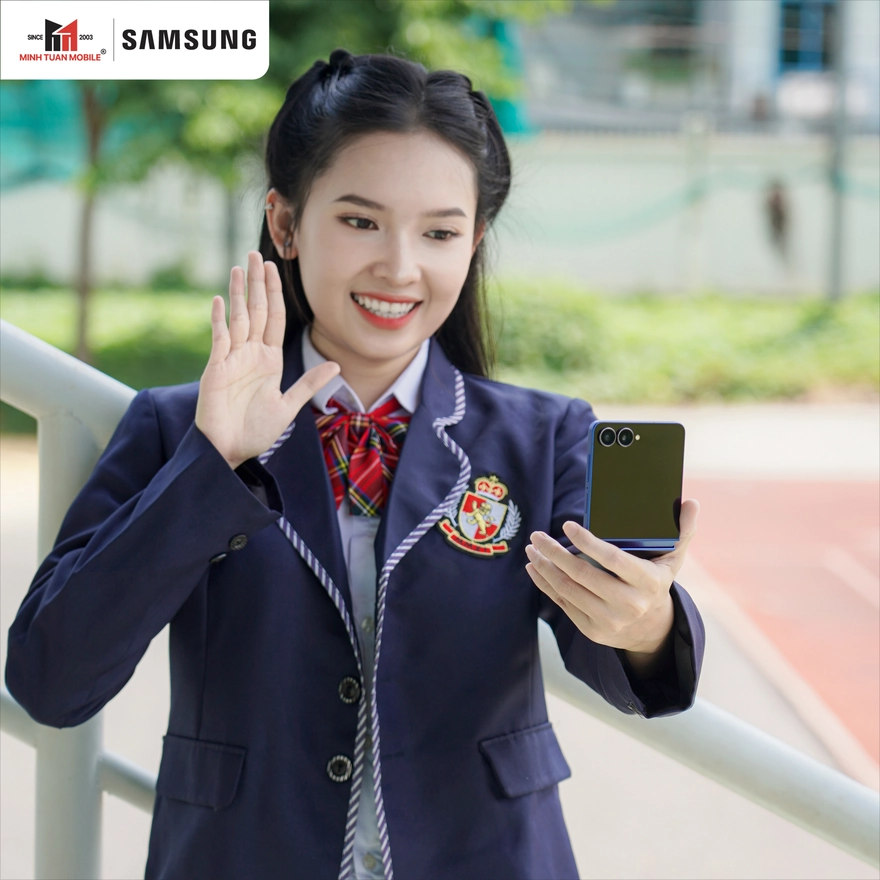 Điện thoại nắp gập có tốt hơn điện thoại thông thường?