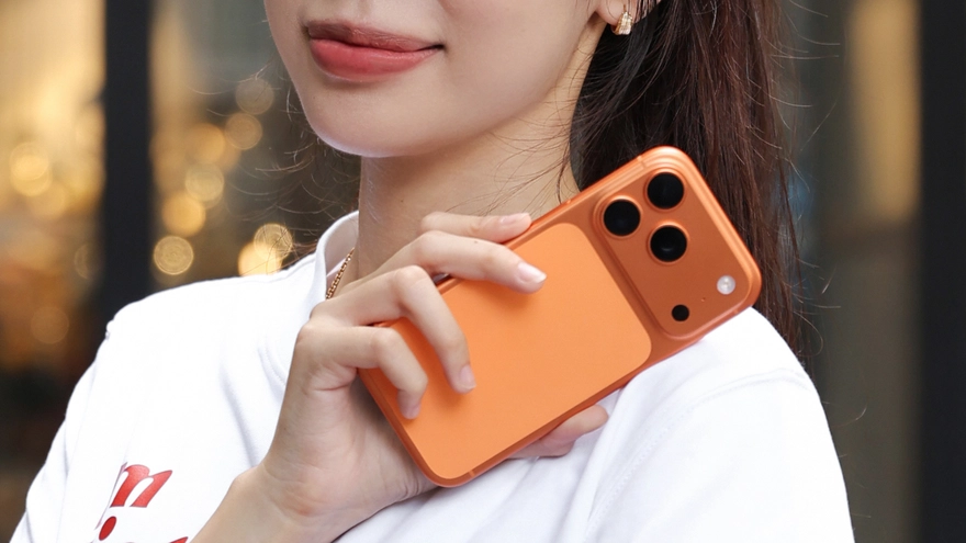 Đang dùng iPhone 12 Pro, có nên 