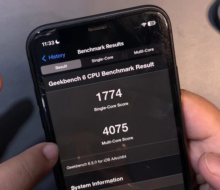 iOS 26.1 trên iPhone 11: Ổn định và pin trâu ấn tượng!