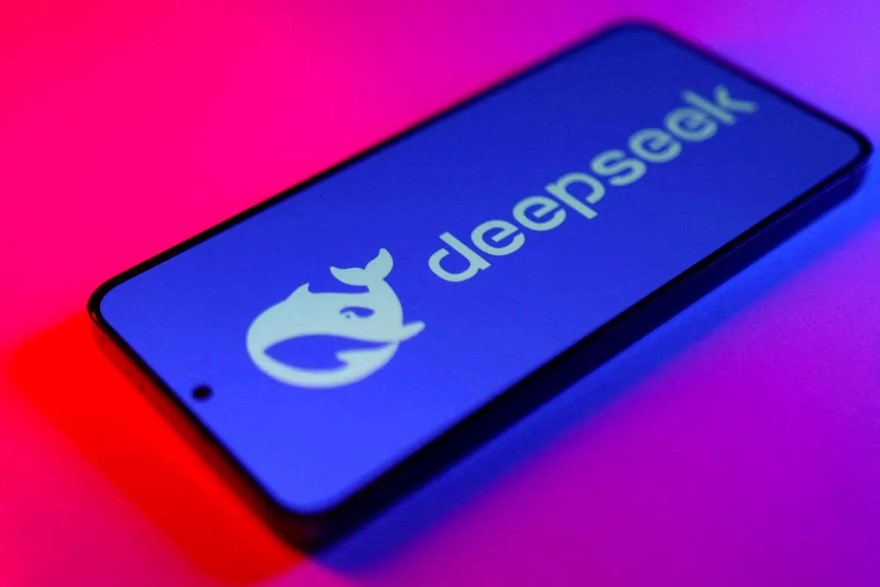 DeepSeek V3.2 trở lại và thách thức các ông lớn AI