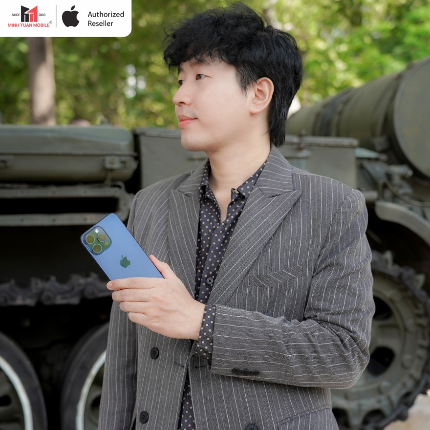 Mua iPhone 15 Pro Max cuối năm 2025: Quyết định lời hay lỗ?