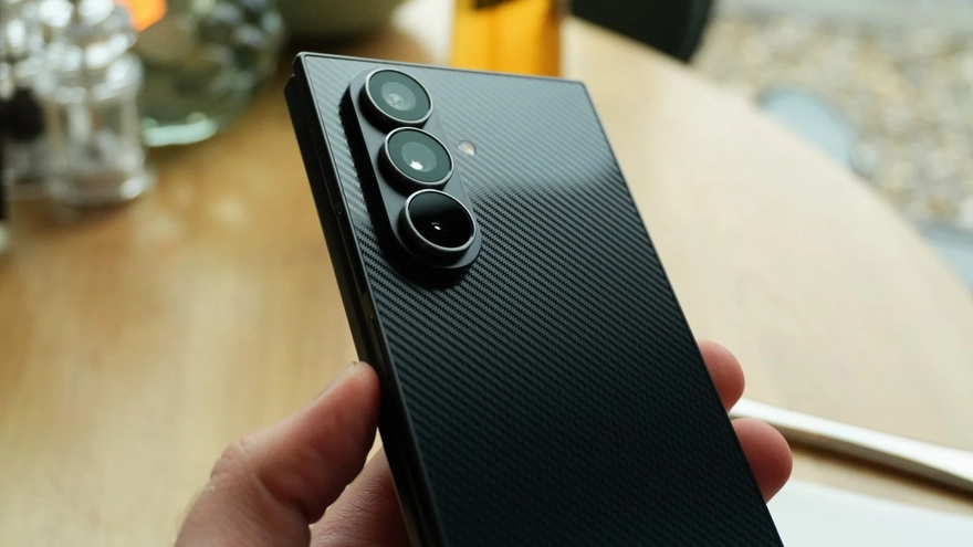 Tất cả những điều bạn cần biết về Galaxy Z TriFold