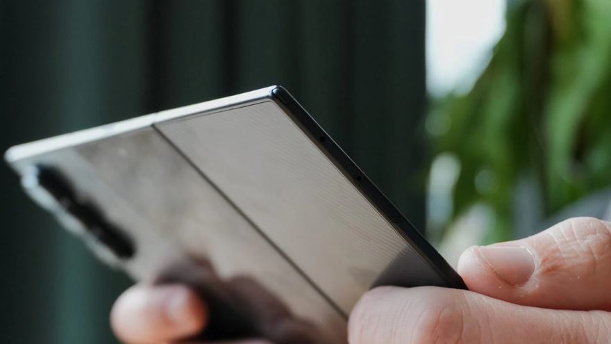 Tất cả những điều bạn cần biết về Galaxy Z TriFold