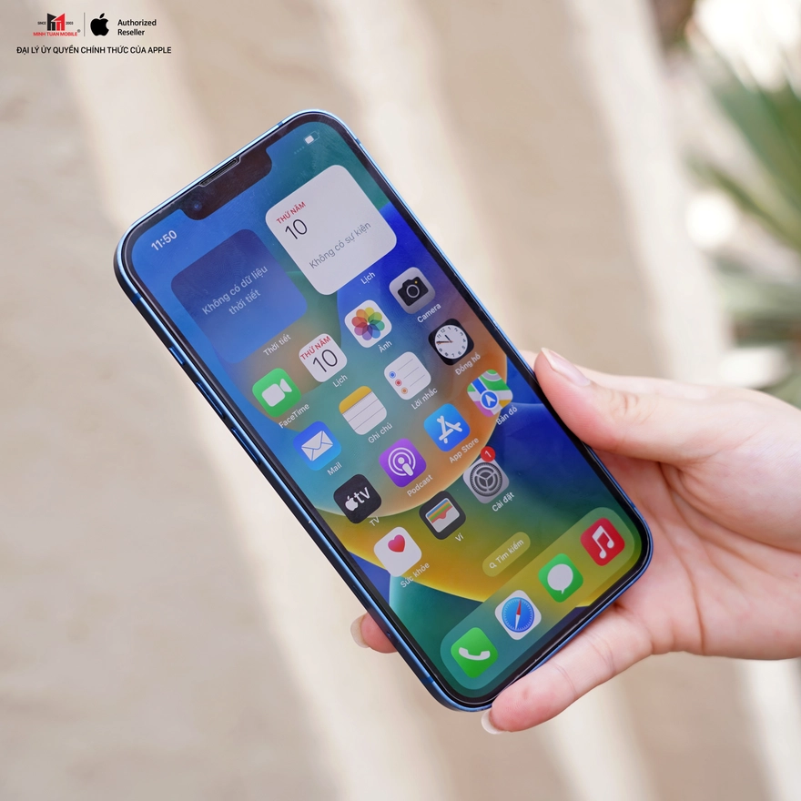 iPhone 13: Màn OLED, camera xịn, chỉ hơn 11 triệu dùng vẫn ngon