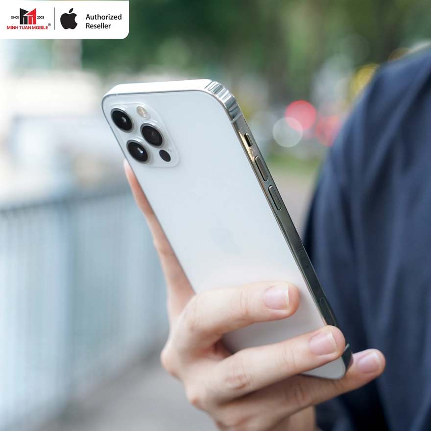 iPhone 12 Pro: Món hời 