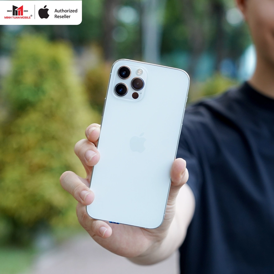 iPhone 12 Pro: Món hời 