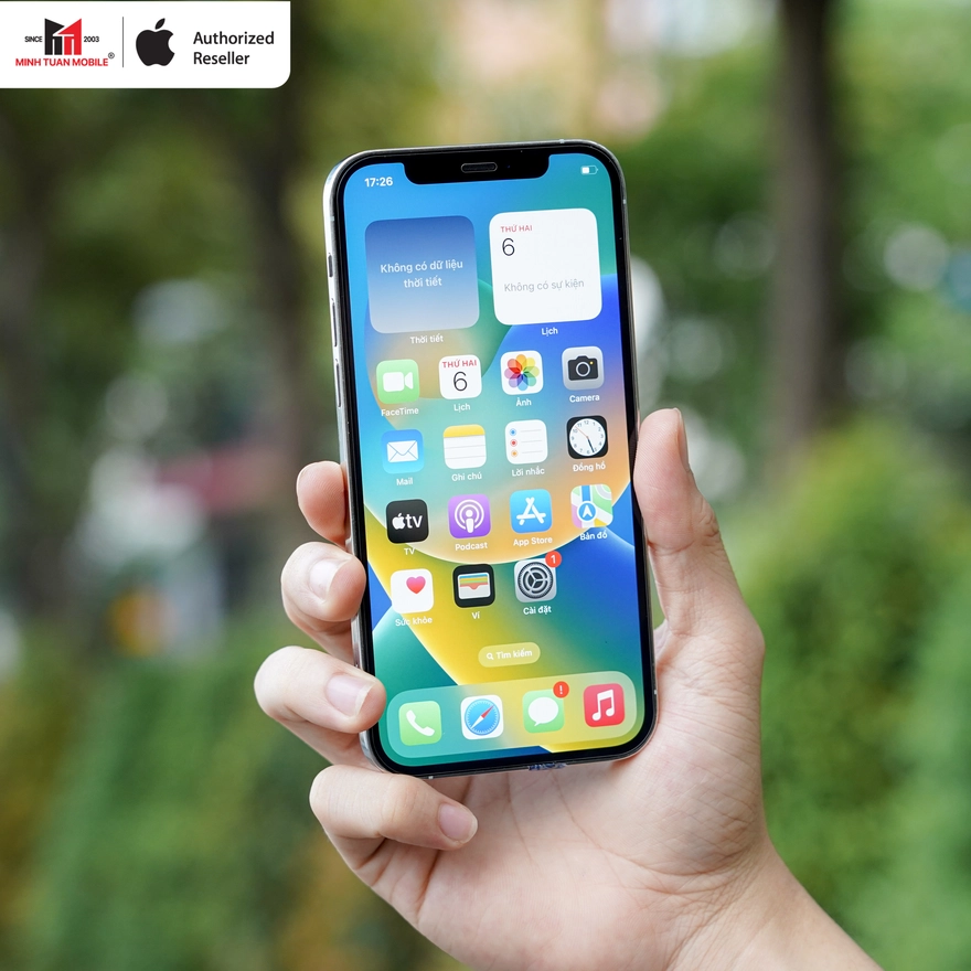 iPhone 12 Pro: Món hời 