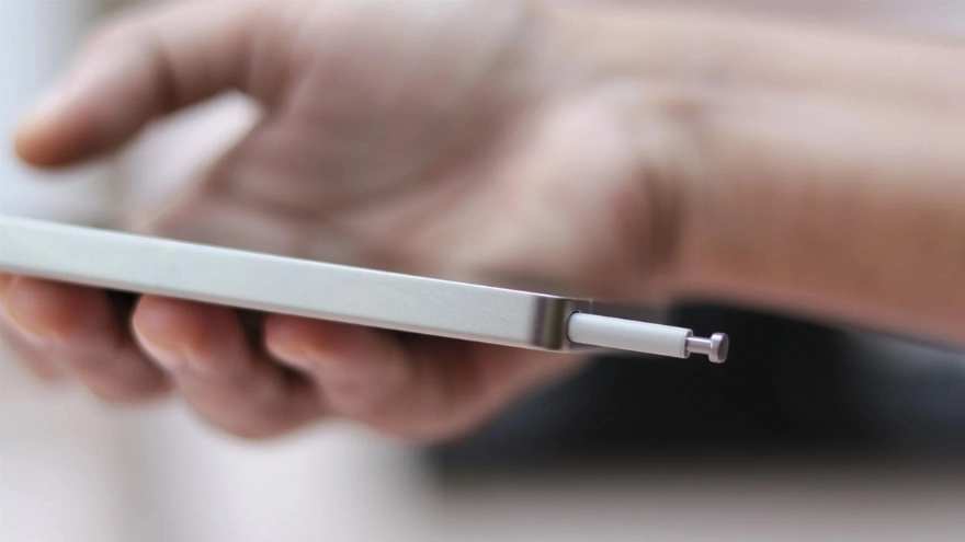 Samsung đem bút S Pen trở lại trên Galaxy Fold “bản rộng”