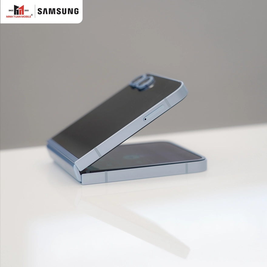 Năm 2026, chọn Galaxy Z Flip 6 hay Galaxy Z Flip7?