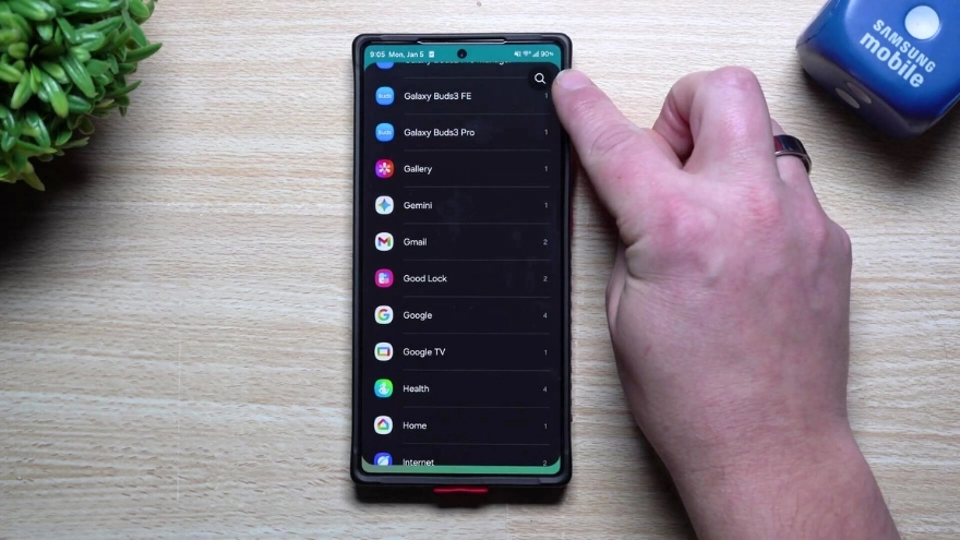 Đánh giá One UI 8.5 Beta 3: Mát mẻ hơn, vuốt chạm cực 
