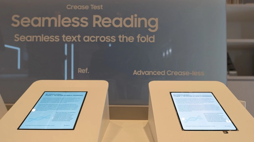 Samsung chơi lớn: Galaxy Z Fold8 dùng tấm nền 