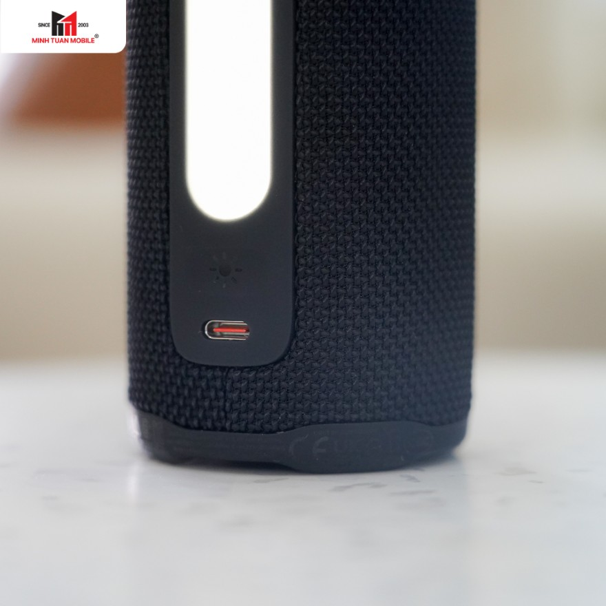 Đánh giá JBL Grip, loa Bluetooth nhỏ gọn, pin lâu & bền bỉ