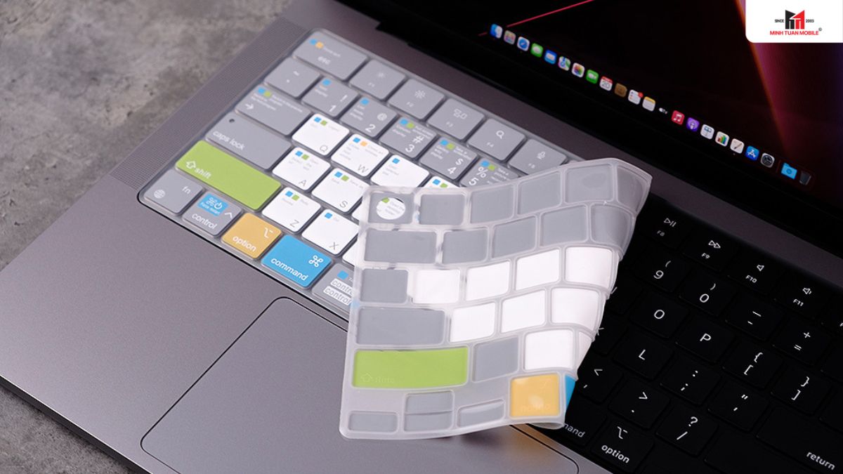 Vì sao nên sử dụng phủ phím cho MacBook?