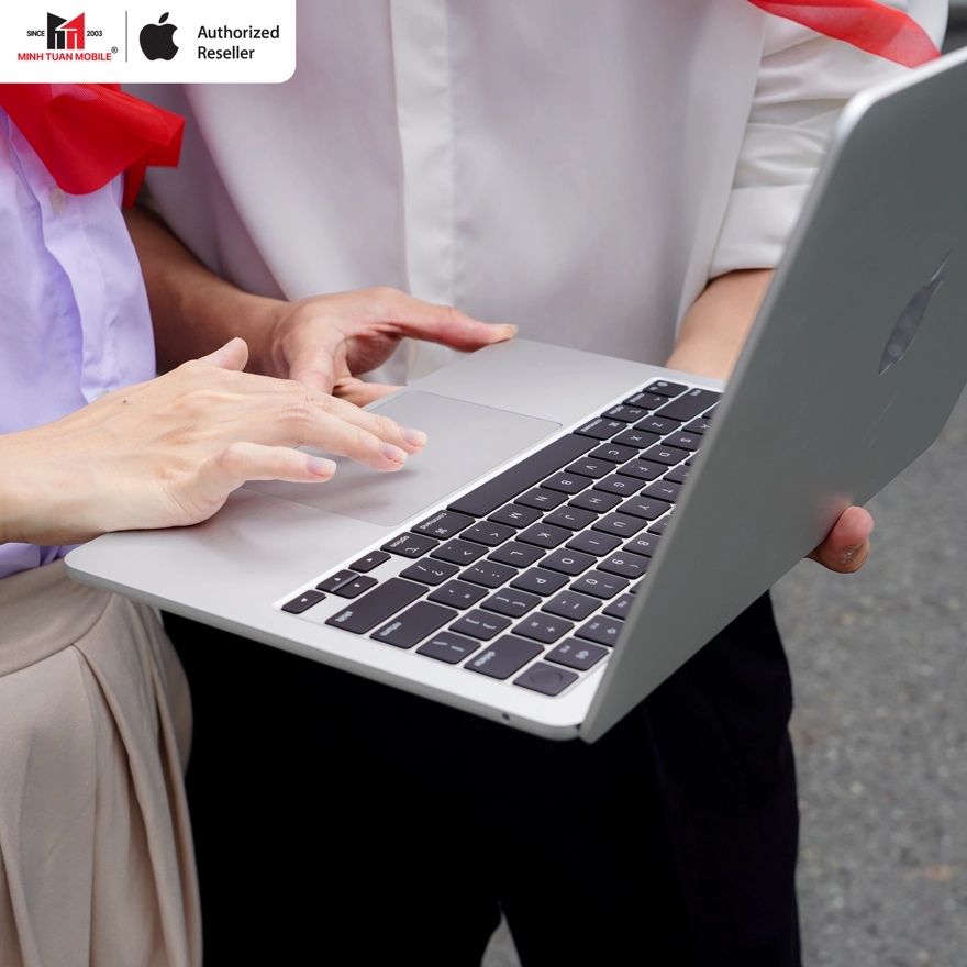 MacBook Air M4 giảm sâu 2026: Thời điểm vàng để xuống tiền