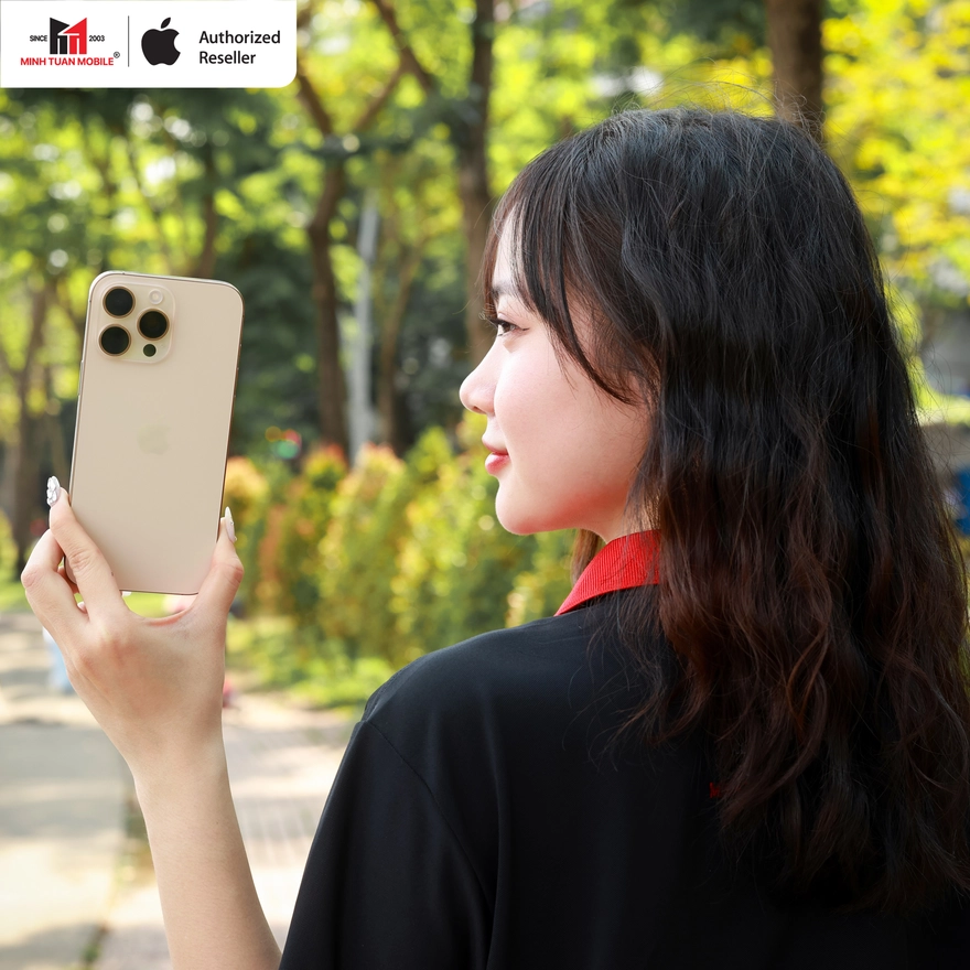 Tuổi Hợi 2026 mua điện thoại màu gì để làm chủ cuộc chơi?