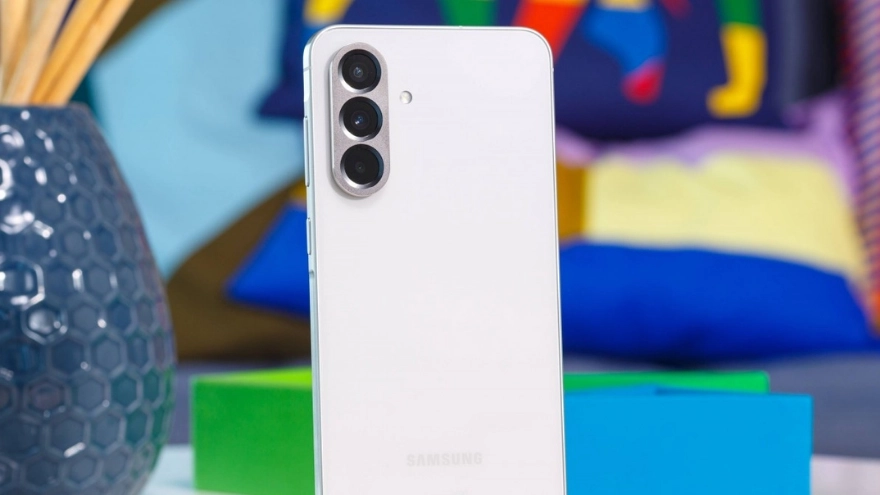 Điểm danh 6 smartphone sẽ ra mắt vào tháng 2/2026