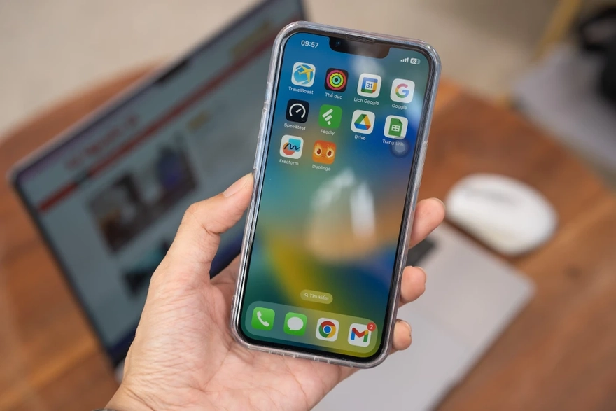Lý do iPhone 8, iPhone X nên cập nhật iOS 16.7.14 lúc này