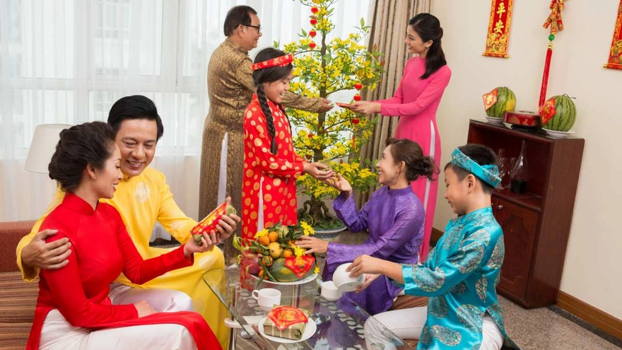 35+ lời chúc Tết 2026 cha mẹ đong đầy yêu thương